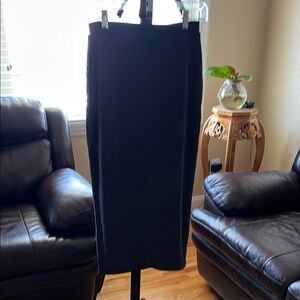 Lululemon Elegant Black Midi Women's Skirt